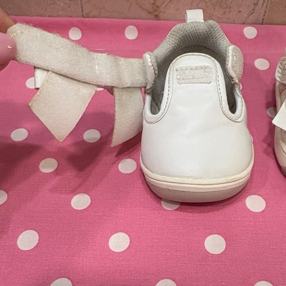 Stride Ride Baby Bow Velcro Kamila T Strap Shoes for Girls - White - Picture 4 of 11